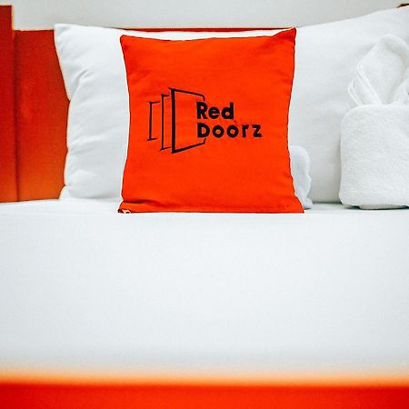 Reddoorz At S & L Apartelle Daraga Albay Легазпи Екстериор снимка