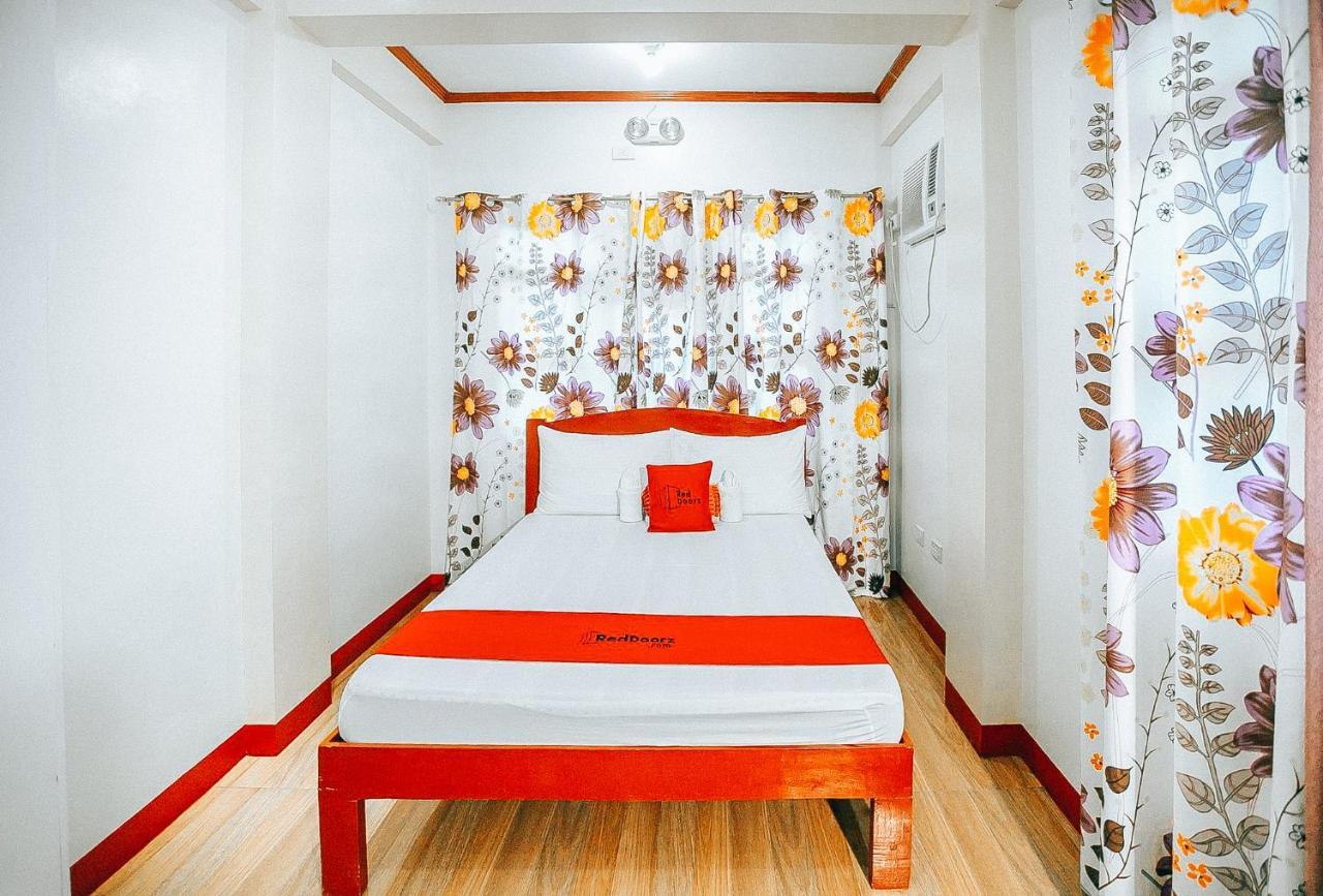 Reddoorz At S & L Apartelle Daraga Albay Легазпи Екстериор снимка