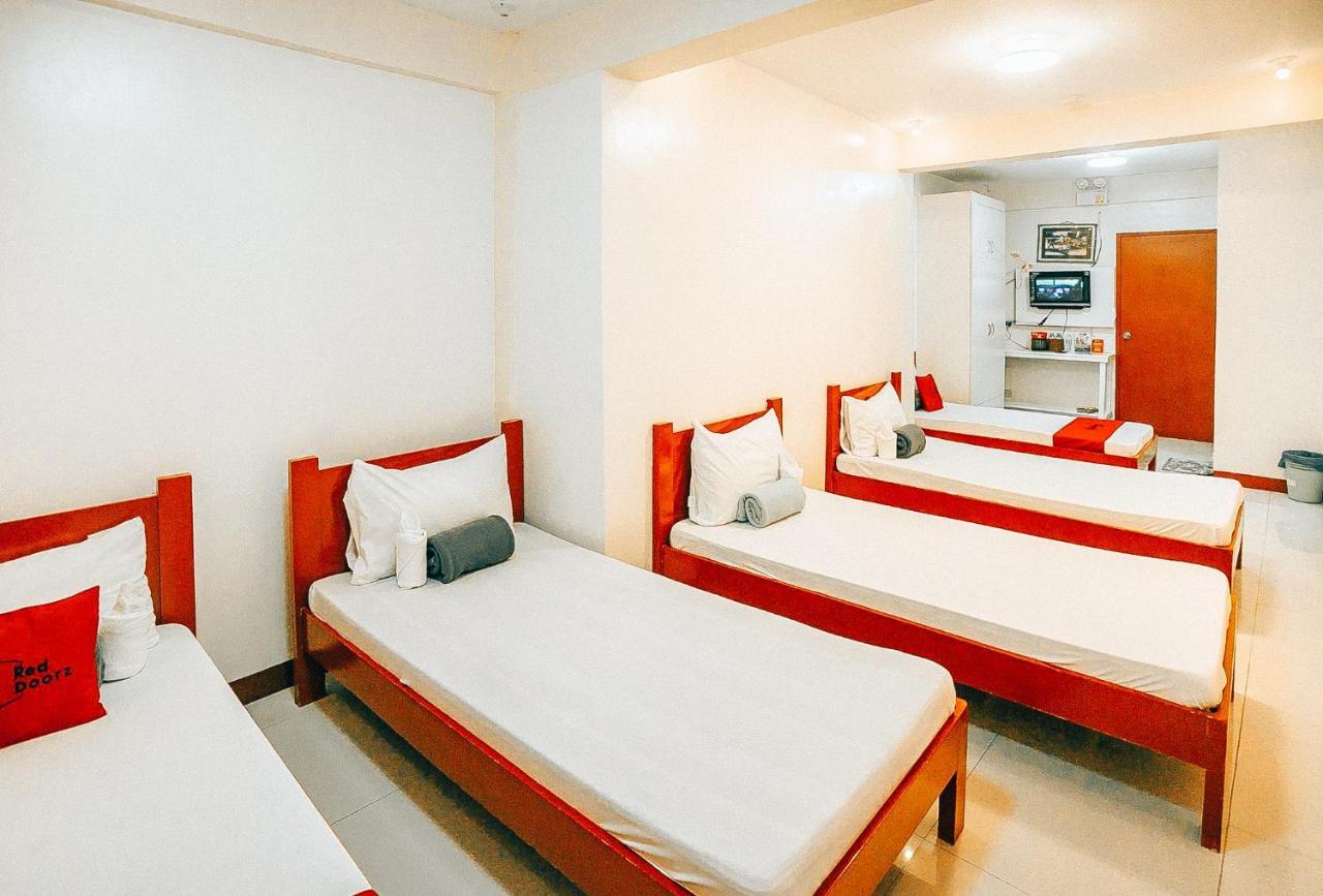 Reddoorz At S & L Apartelle Daraga Albay Легазпи Екстериор снимка