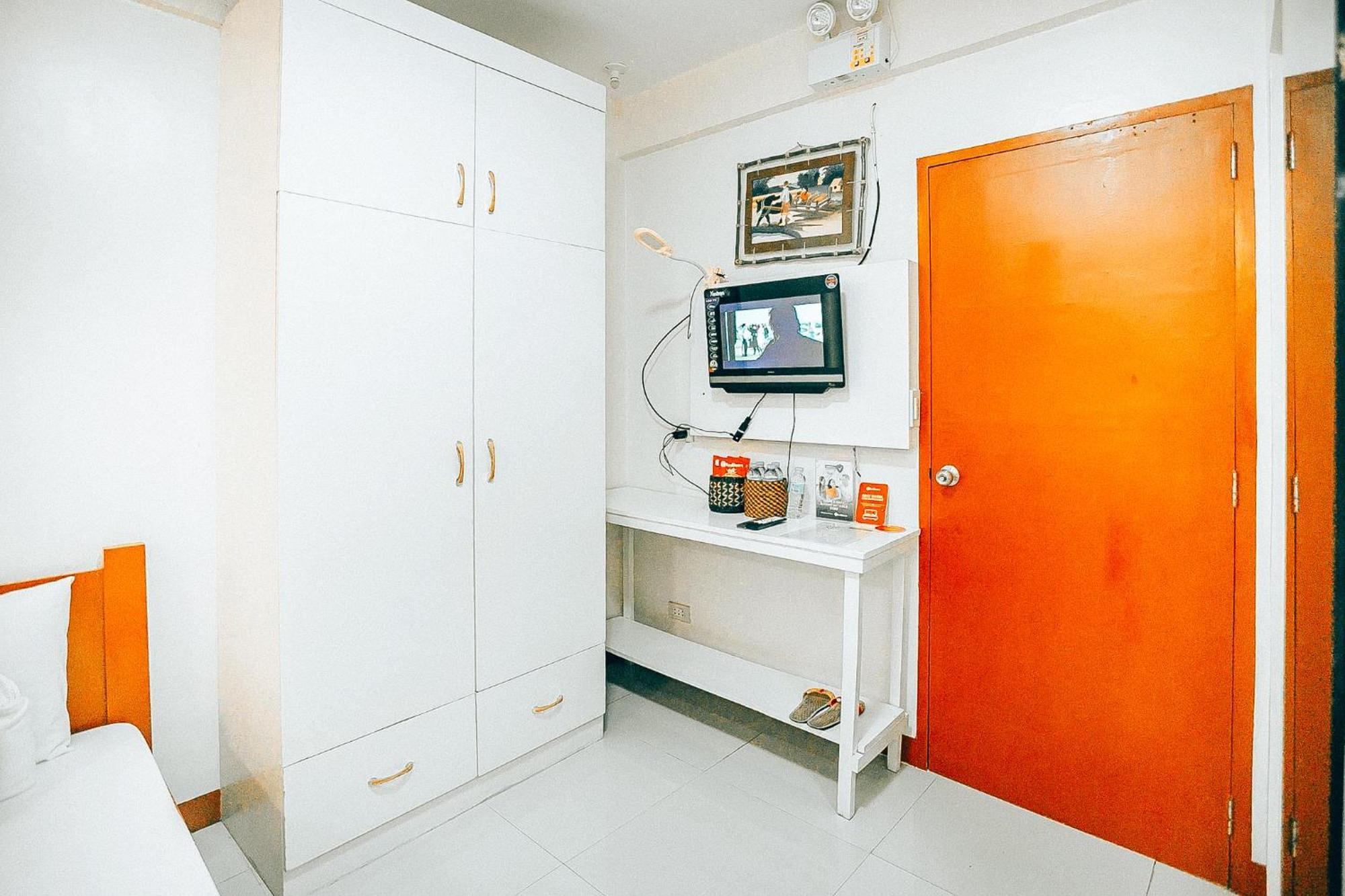 Reddoorz At S & L Apartelle Daraga Albay Легазпи Екстериор снимка
