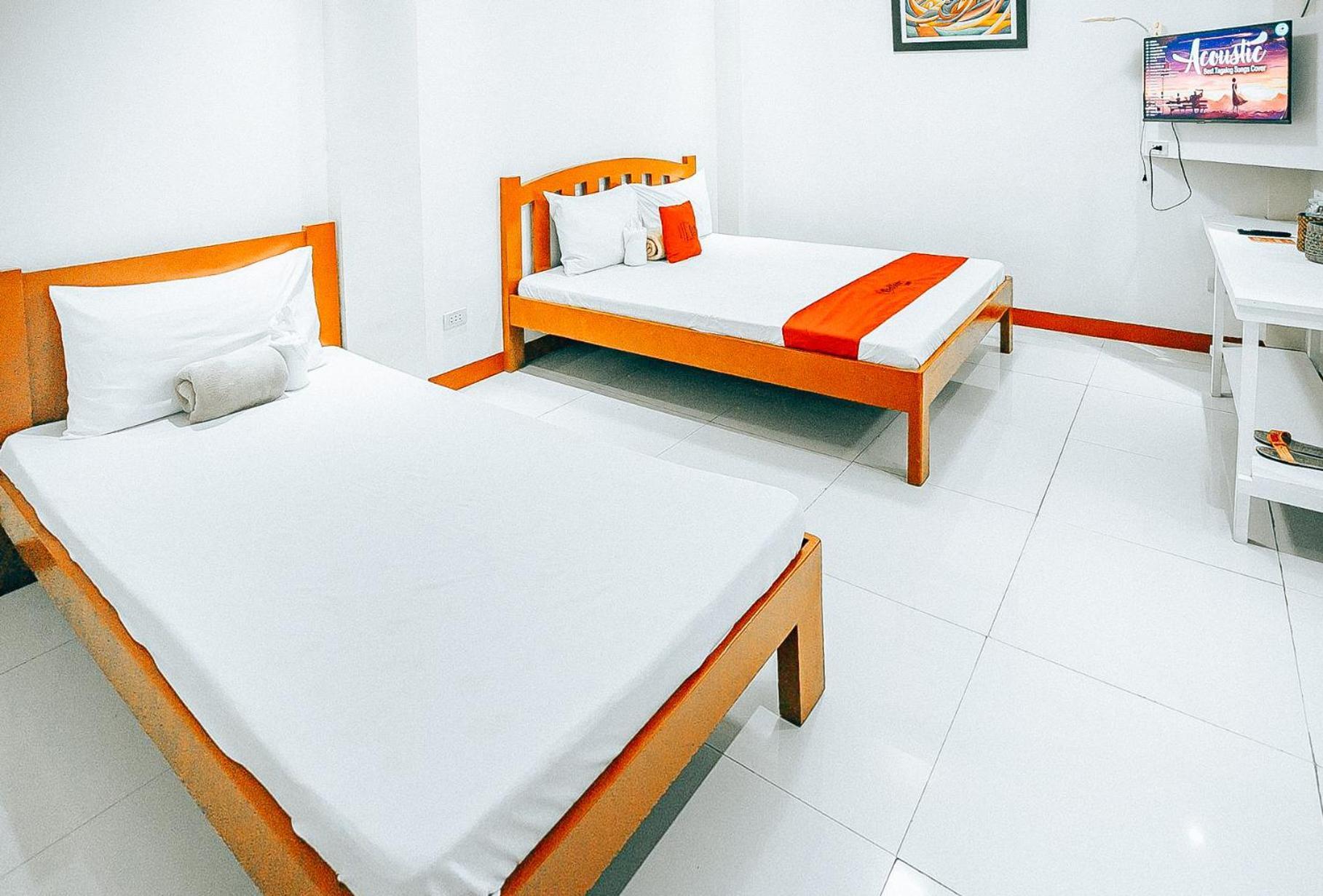 Reddoorz At S & L Apartelle Daraga Albay Легазпи Екстериор снимка