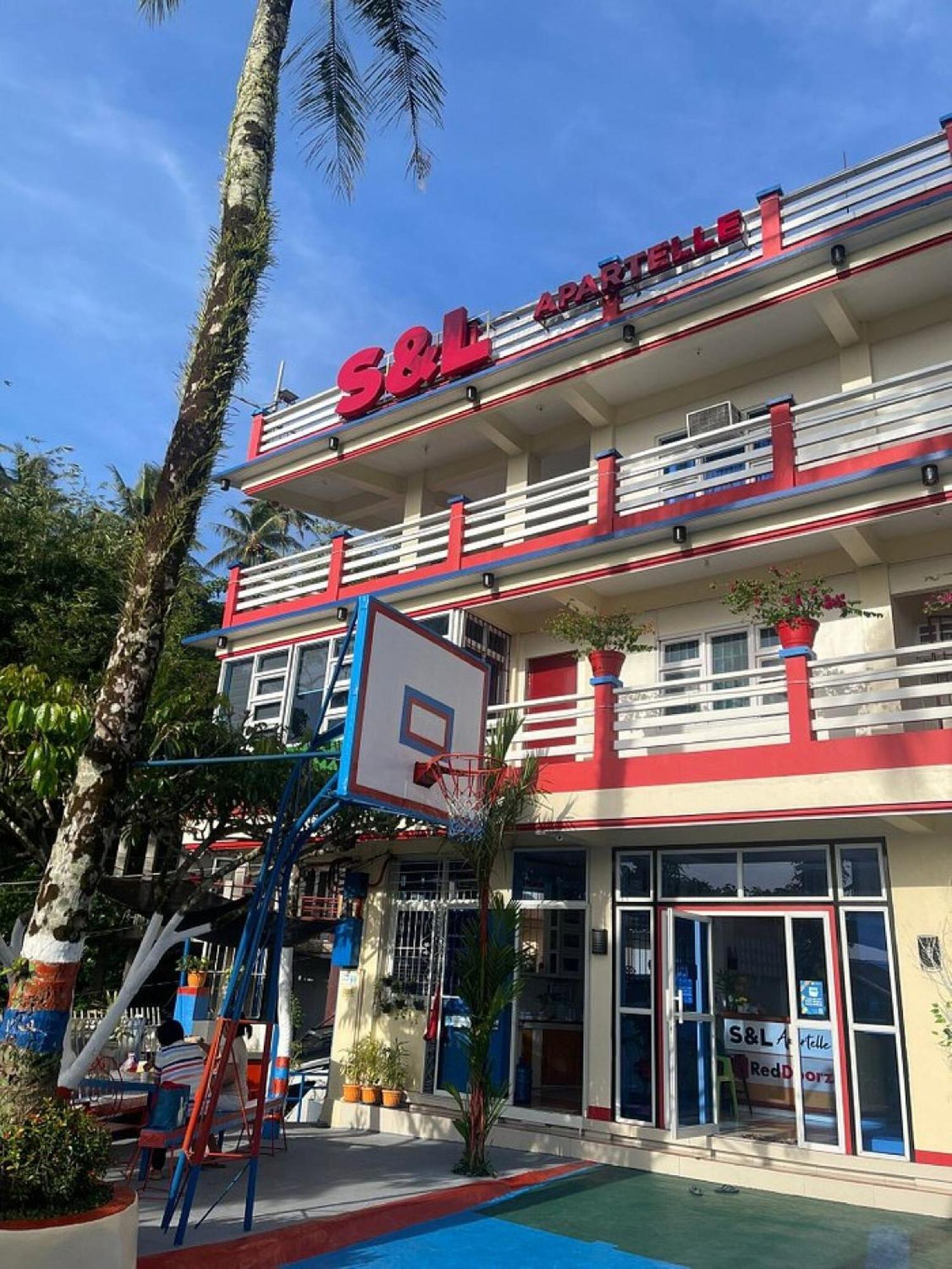 Reddoorz At S & L Apartelle Daraga Albay Легазпи Екстериор снимка